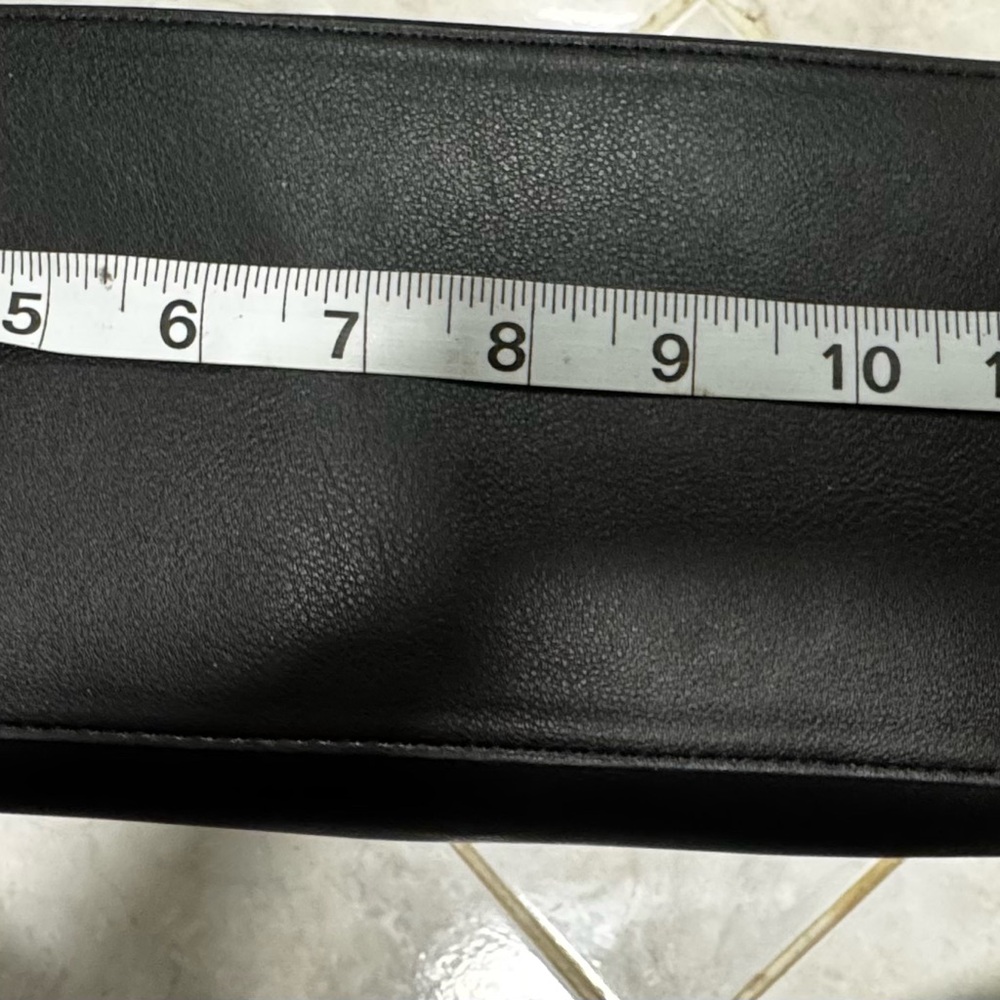 H&M Elegant Black Leather Shoulder Bag - Picture 3 of 6